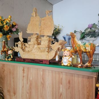 Dragon Island - Inside - Chinese Near Me - Colusa, California Dragon Island - Inside - Chinese Near Me - Colusa, California