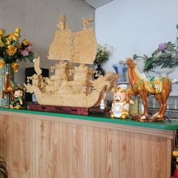 Dragon Island - Inside
