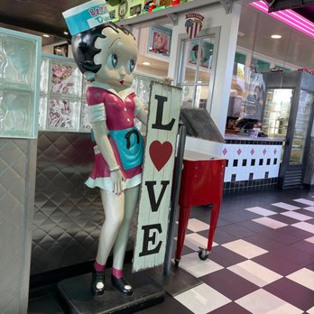 Beeps Diner - Love the classics... - Diners Near Me - Simi Valley, California
