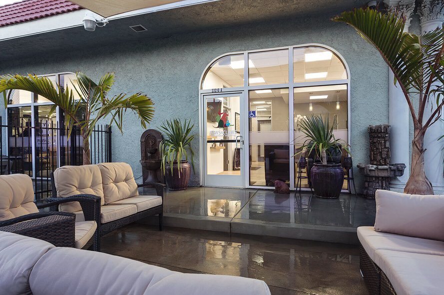 PAWS & CLAWS VETERINARY HOSPITAL & MOBILE VET Updated September 2024