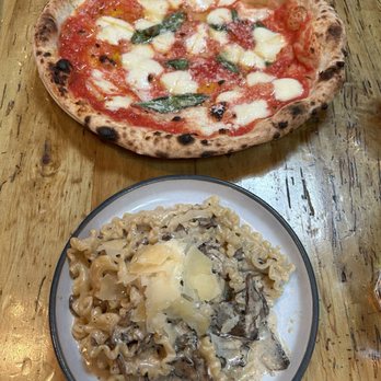 Gusto 501 - Margherita Pizza and Mafalde Ai Funghi - Italian Near Me - Toronto, Ontario Gusto 501 - Margherita Pizza and Mafalde Ai Funghi - Italian Near Me - Toronto, Ontario