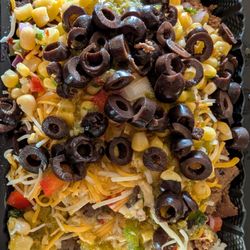 Frankie Fresh Burritos & Bowls - Burrito bowl with ground beef and beef slices, corn, black olives,cheese, casio