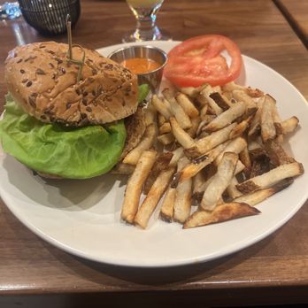 True Food Kitchen - Turkey Burger - New American Near Me - Tucson, Arizona