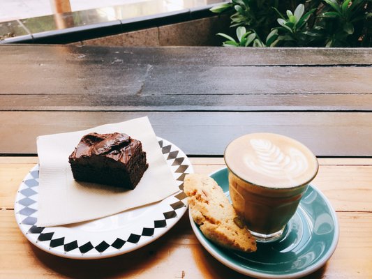 Winstons Coffee (Sai Ying Pun) by null