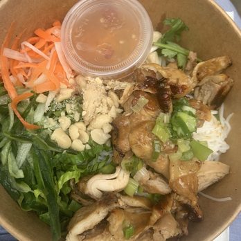 Cơm Nước - Chicken vermicelli bowl - Vietnamese Near Me - Toronto, Ontario