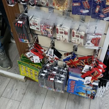 The Giftree - Souvenir Shops Near Me - London, XGL