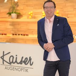 Optik Kaiser - Ralf von Horstig, Geschäftsinhaber und als Augenoptikermeister spezialisiert auf Kontaktlinsen, Augenglasbestimmungen, Beratung & Verkauf.