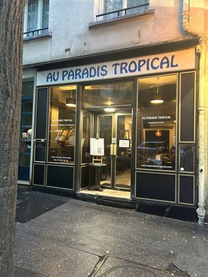 Au Paradis Tropical by null