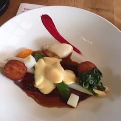 't havenmantsje - Pastrami with asparagus, croquettes, potatoes and celeriac mousse