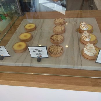 Daan Go Cake Lab - Desserts Near Me - Toronto, Ontario