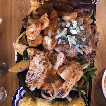 El Torito - Aerial view of the family fajita meal! - Mexican Near Me - Northridge, California El Torito - Aerial view of the family fajita meal! - Mexican Near Me - Northridge, California