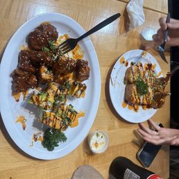 Dragon roll with mango habanero Boneless Plate Dragon roll with mango habanero Boneless Plate