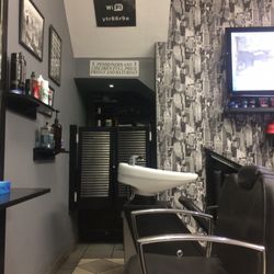 Grafters Barber Shop - Whoa I only realized they got WiFi in the place too?!