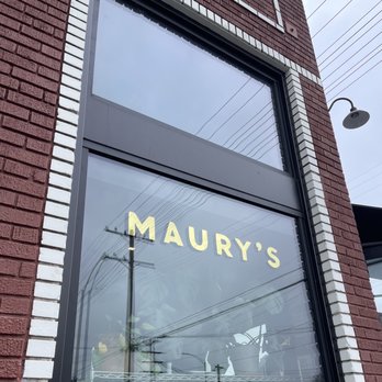 Maury's - exterior - Bagels Near Me - Los Angeles, California