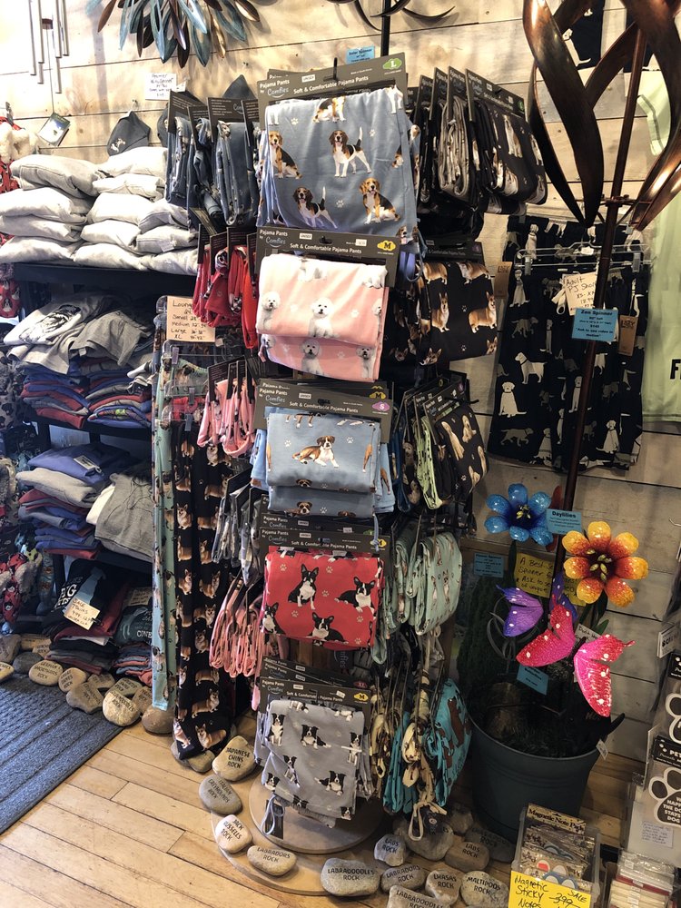 DIGS DIVOTS & DOGS 15 Photos 31 Dock Square, Kennebunkport, ME Yelp