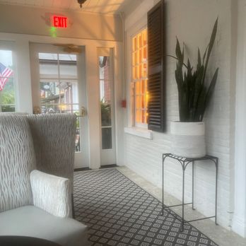 Green Mountain - A sitting area to enjoy your morning coffee or play chess. - Hotels Near Me - Stowe, Vermont