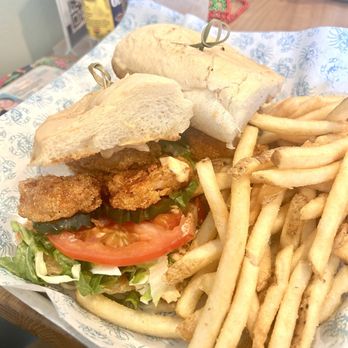 4 Hands Peacemaker - Shrimp po boy with French fries - Breweries Near Me - Kirkwood, Missouri