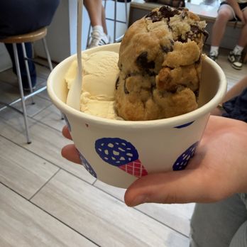 Levain Bakery - NoHo, NYC - Vegan/gluten free cookie with ice cream - Bakeries Near Me - New York, New York