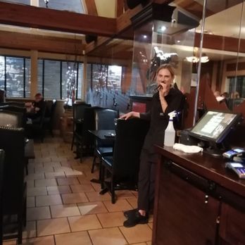 Remingtons of Niagara - Talented singer and waitress - Steakhouses Near Me - Niagara Falls, Ontario Remingtons of Niagara - Talented singer and waitress - Steakhouses Near Me - Niagara Falls, Ontario