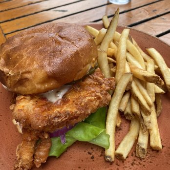 Nelson's - Fried Spicy Chicken Sandwich - Seafood Near Me - Rancho Palos Verdes, California