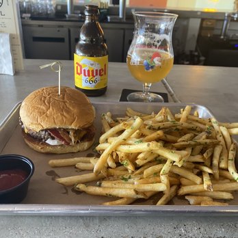 Grnd Sqrl - Grnd Sqrl burger, truffle fries, and beer - Gastropubs Near Me - Twentynine Palms, California Grnd Sqrl - Grnd Sqrl burger, truffle fries, and beer - Gastropubs Near Me - Twentynine Palms, California
