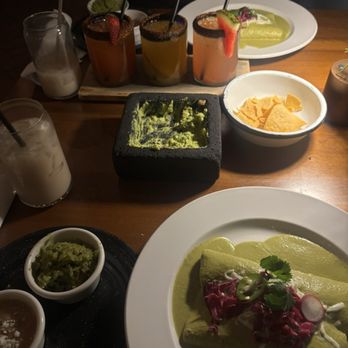 Villa Azteca - Great food BEST GUAC - Mexican Near Me - Salinas, California
