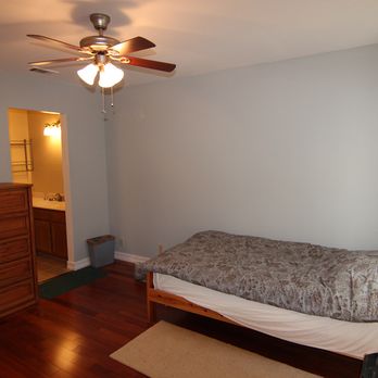 Steve and April - Windem Real Estate - My second bedroom before staging. - Real Estate Services Near Me - Irvine, California Steve and April - Windem Real Estate - My second bedroom before staging. - Real Estate Services Near Me - Irvine, California
