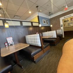 Bob Evans - Dining booths