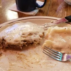 Griffey's Steakhouse & Lounge - Chicken fried steak and mashed potatoes