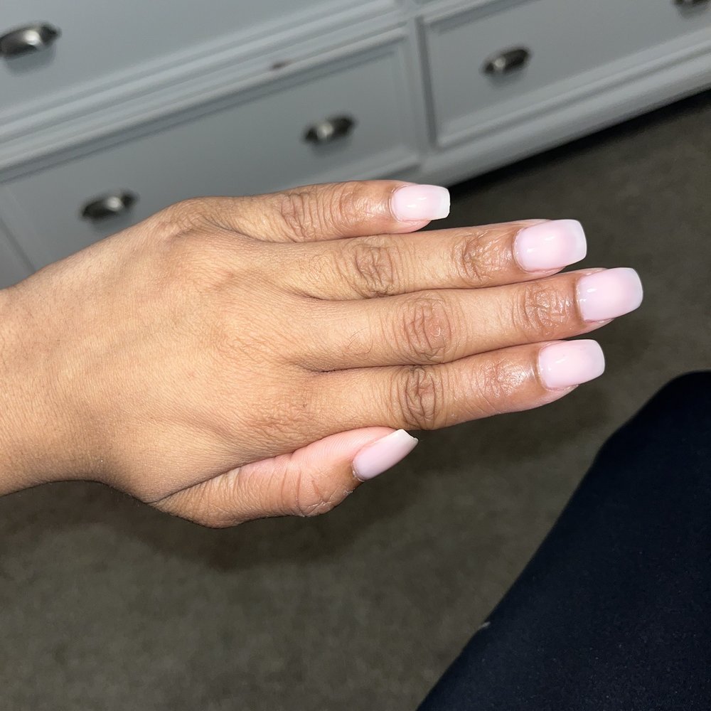 Lavish Nails and Spa - Nail Salons Near Me - Charlotte, North Carolina