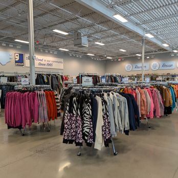 Goodwill - Shopton Rd - Goodwill, Shopton Road, Charlotte - Thrift Stores Near Me - Charlotte, North Carolina Goodwill - Shopton Rd - Goodwill, Shopton Road, Charlotte - Thrift Stores Near Me - Charlotte, North Carolina