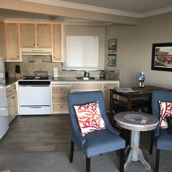 Capitola Beach Suites - Hotels Near Me - Capitola, California