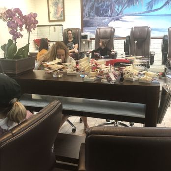 Oasis Nails - Salon - Nail Salons Near Me - Livonia, Michigan