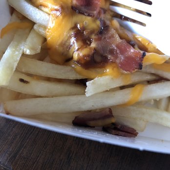 Wienerschnitzel - Bacon chili fries also with nearly raw fries. - Fast Food Near Me - Lake Elsinore, California