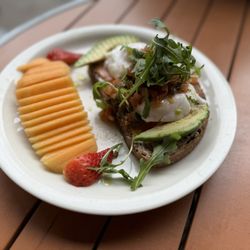 Urth Caffe Uncommons - Las Vegas - Eggs Salmone