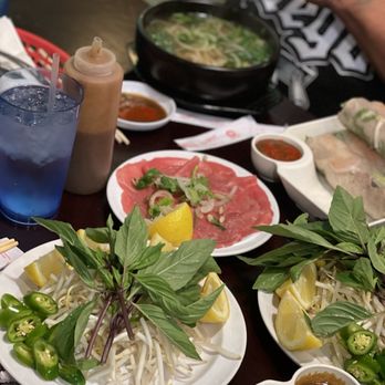 Pho Royal - Pho trimmings & rare steak - Vietnamese Near Me - Lemon Grove, California
