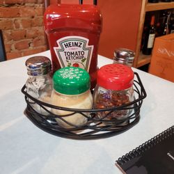 Villaggio's Italian Eatery - Necessaries at the table