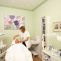 Klee Frisuren + Wellness - Kosmetik