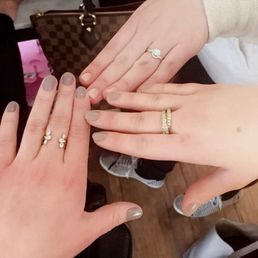 The bride-to-be and sisters!!