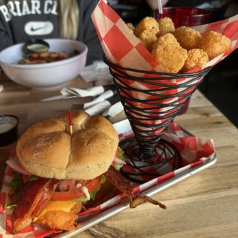 First Round - Sports Bars Near Me - Omaha, Nebraska