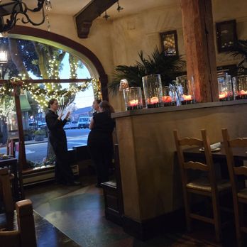 It's Italia - Front entrance inside - Italian Near Me - Half Moon Bay, California It's Italia - Front entrance inside - Italian Near Me - Half Moon Bay, California