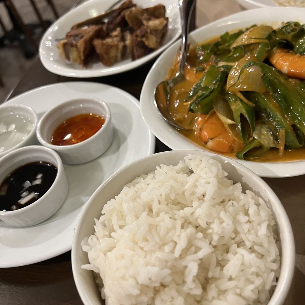 Kanin Club - Salpicao, kare kare - Asian Fusion Near Me - Makati, NCR