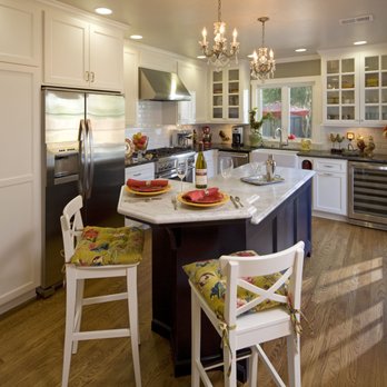 Eberle Remodeling - a kitchen with a center island - General Contractors Near Me - Fair Oaks, California Eberle Remodeling - a kitchen with a center island - General Contractors Near Me - Fair Oaks, California