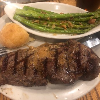 Cattle Baron - Pepper steak with side of asparagus - Steakhouses Near Me - El Paso, Texas