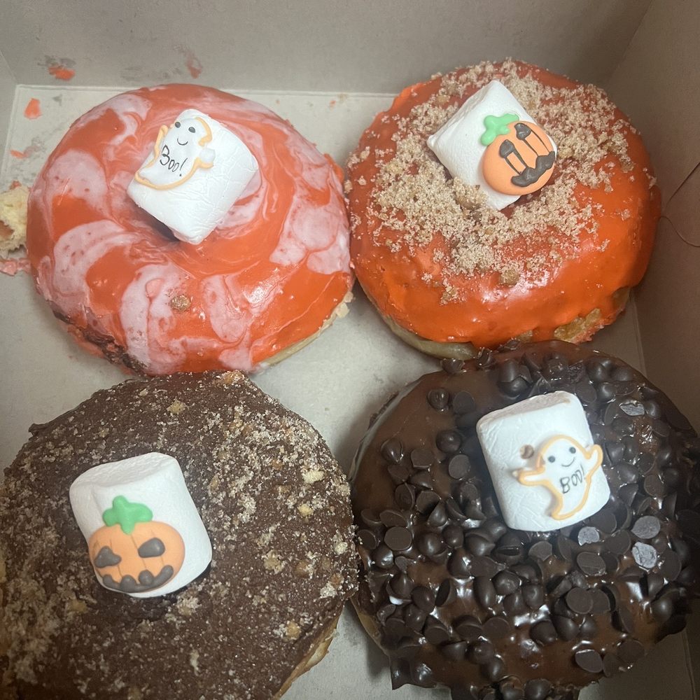 Spooky season!! Spooky season!!