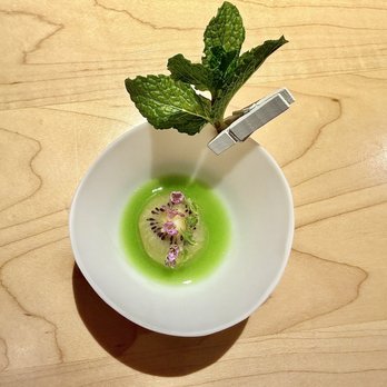Somni - Golden Kiwi - Spanish Near Me - West Hollywood, California Somni - Golden Kiwi - Spanish Near Me - West Hollywood, California