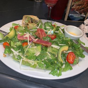 Uncle Julio's - Soooooooo unimpressed by this salad. I could've made this at home lol - Mexican Near Me - Durham, North Carolina