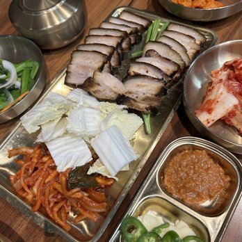 Yuk Dae Jang - (S) Premium Bossam Boiled in Various Herbs ~ $21.99 - Korean Near Me - San Diego, California Yuk Dae Jang - (S) Premium Bossam Boiled in Various Herbs ~ $21.99 - Korean Near Me - San Diego, California