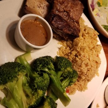 Outback Steakhouse - Peppercorn short rib. Really good, doesn't even need the sauce - Steakhouses Near Me - Westbury, New York Outback Steakhouse - Peppercorn short rib. Really good, doesn't even need the sauce - Steakhouses Near Me - Westbury, New York