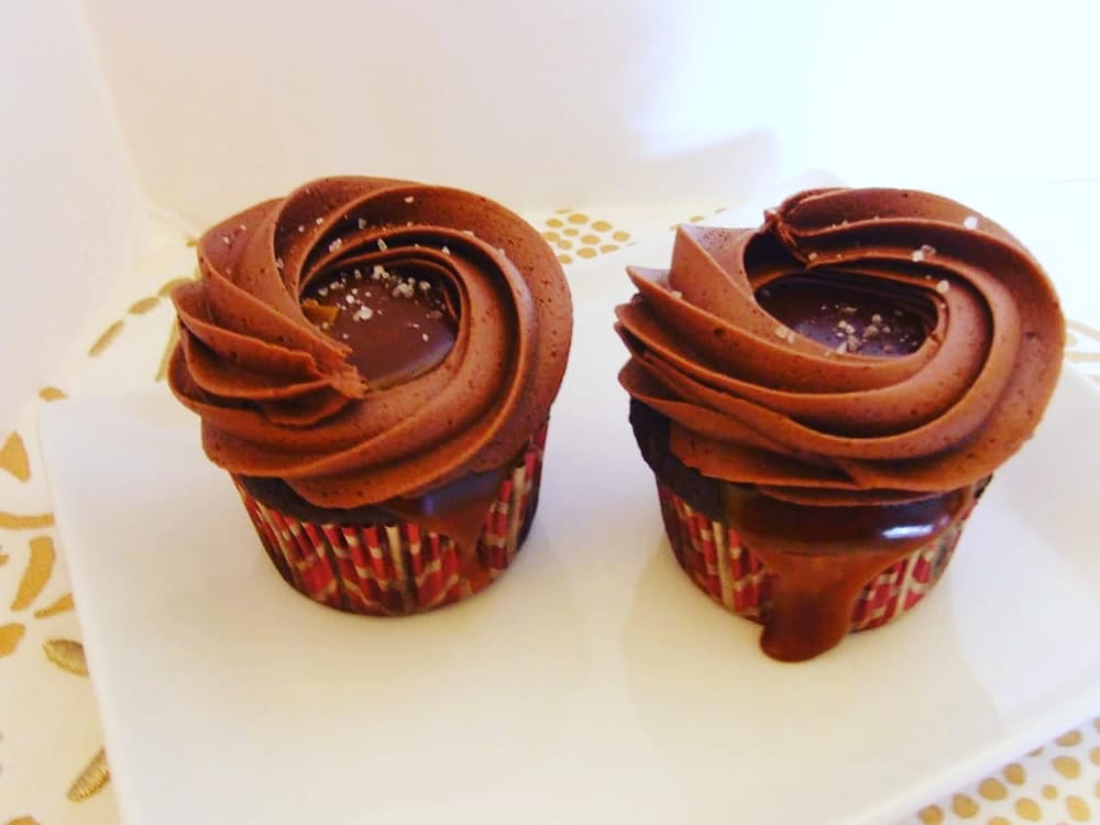 Sophisticated Sweets Logo